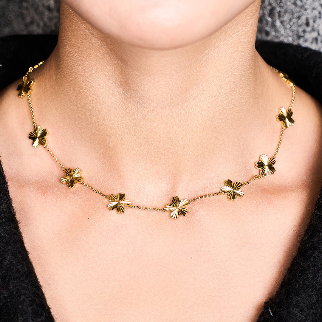 Cherry Blossom Gleam 14-Flower Shine Light Sakura Gold Necklace (18K Gold Plated) - BLACK BY BLUE BRAVE